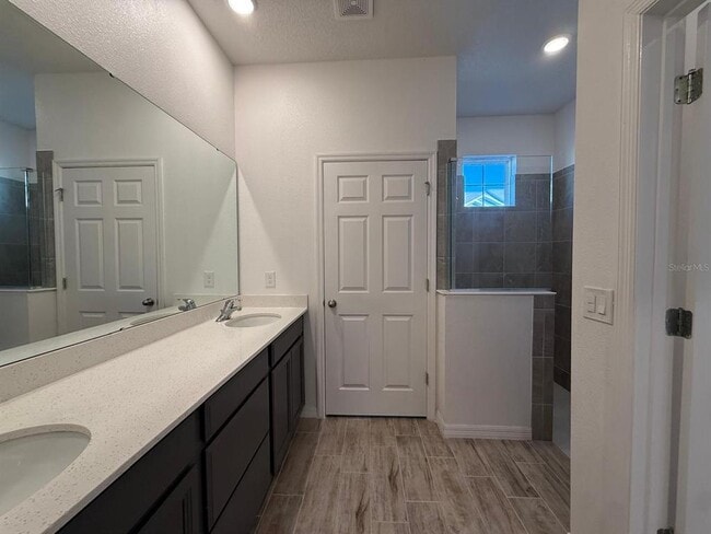 Building Photo - 7000 Twilight Bay Dr