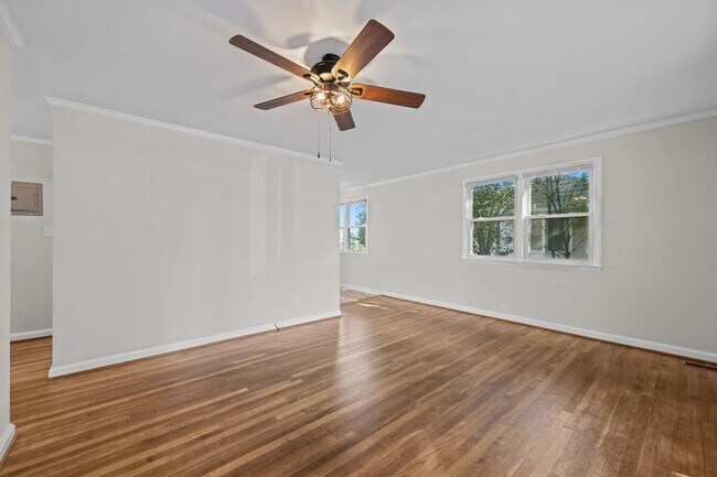 Building Photo - Three bedroom home for rent