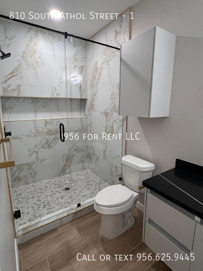 Building Photo - 810 S Athol St