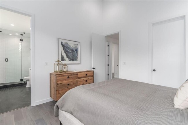 Building Photo - 915 Tillery St