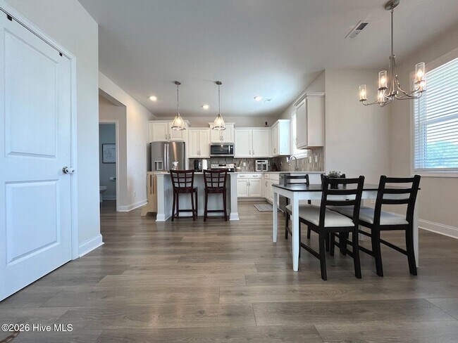 Building Photo - 158 Rocking Horse Ln