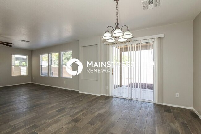 Building Photo - 3 Bedroom Pet-Friendly Home in Tucson, AZ with Main Street Renewal