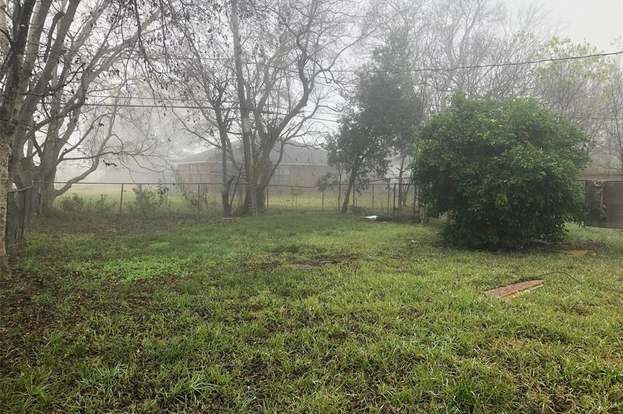 Building Photo - 3514 Sparrow St