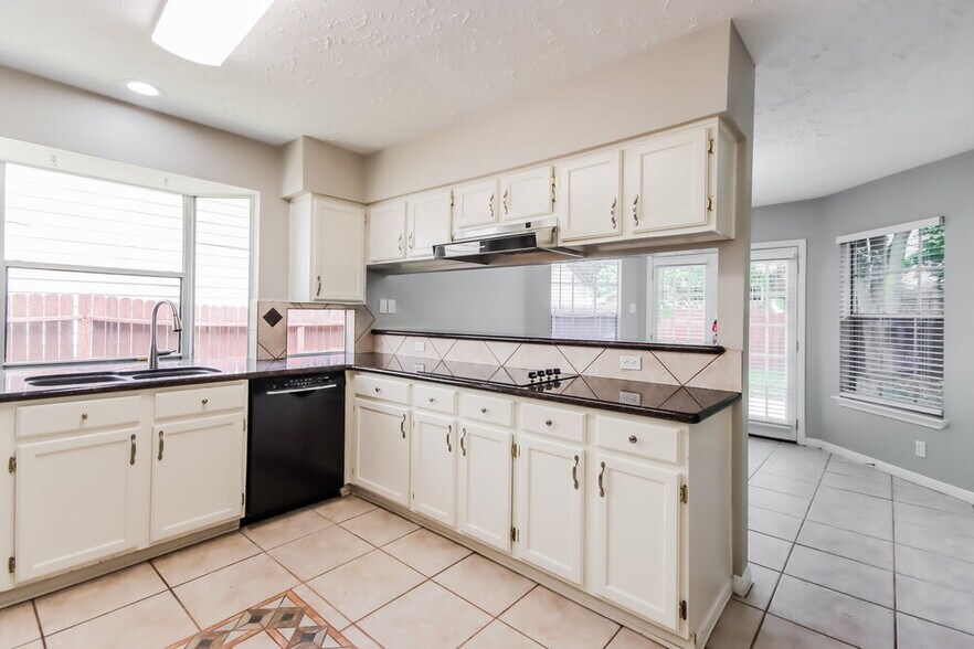 Building Photo - 5414 Garden Village Dr