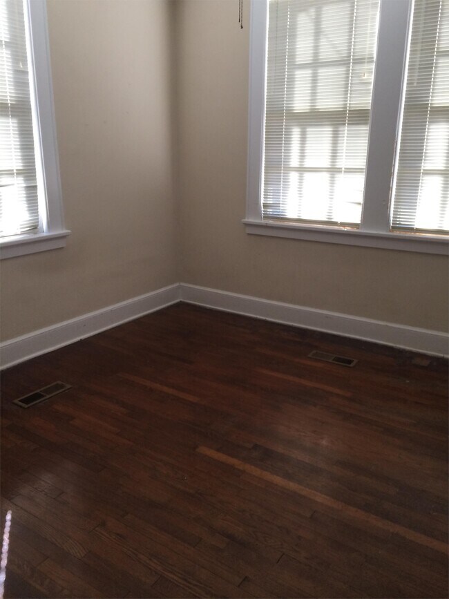 Building Photo - 1301 S McDonough St