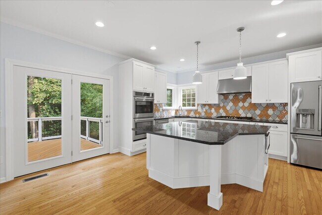 Building Photo - Spacious Broadlands Home Backing to Nature with Expansive Outdoor Living