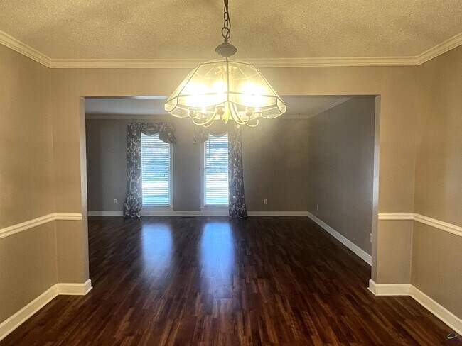 Building Photo - 115 Wedgewood Ct