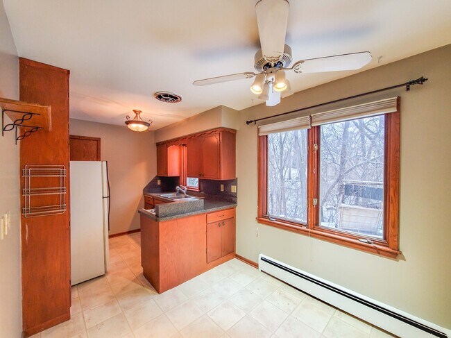 Building Photo - 11210 Sunset Trl