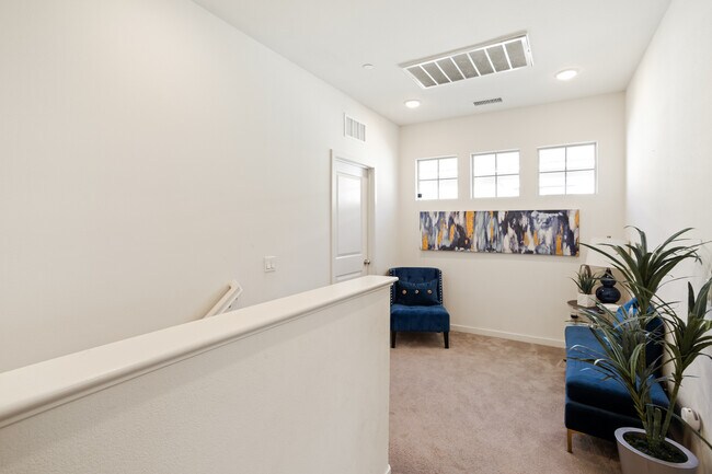 Building Photo - 4846 S Monarch Pl