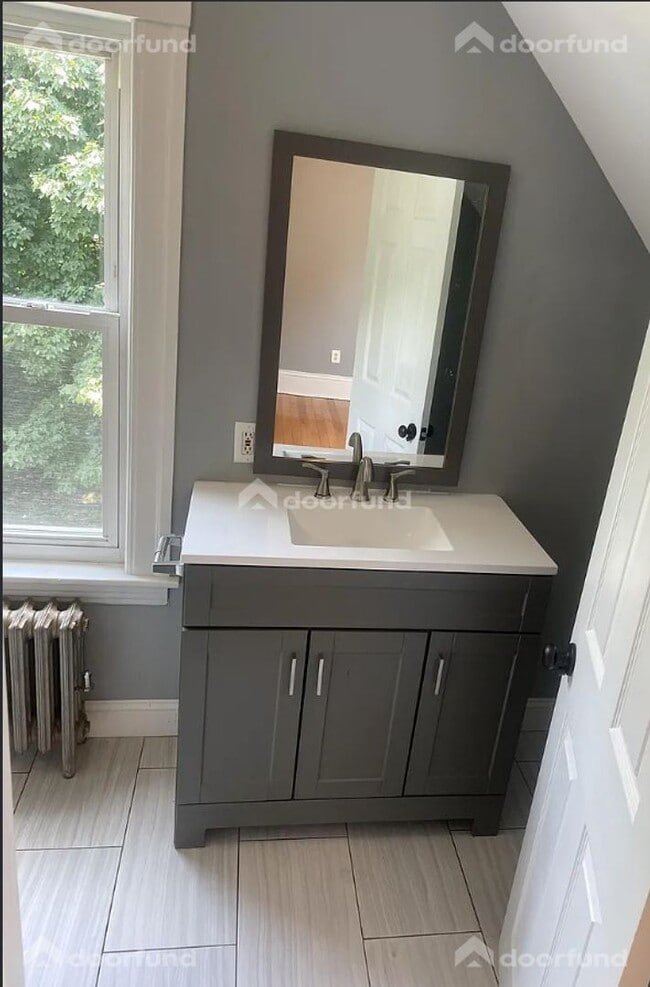 Building Photo - 121 Delmont Ave