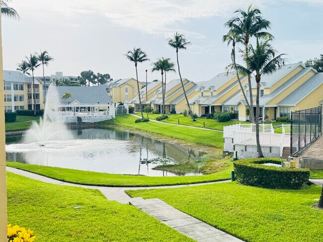 Building Photo - 6323 La Costa Dr