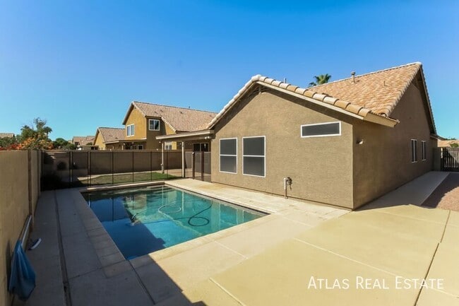 Building Photo - 7315 E Navarro Ave