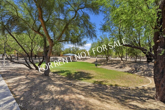 Building Photo - 6313 E Garden Stone Dr