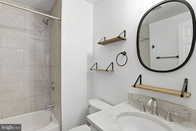 Building Photo - 2306 Riverview Terrace