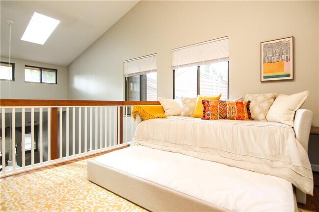 Building Photo - 875 Wimbledon Dr