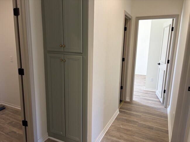 Building Photo - 11601 Hackney Ln