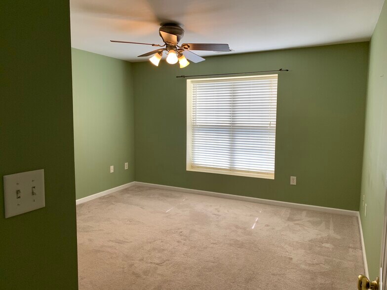 Building Photo - 107 Forest Ridge Rd