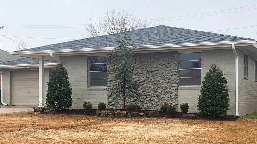 Building Photo - 217 E 30th St