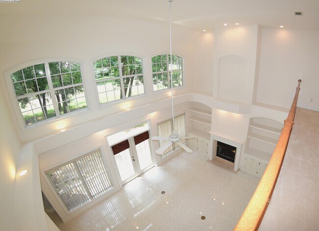 Building Photo - 218 Windward Cove N