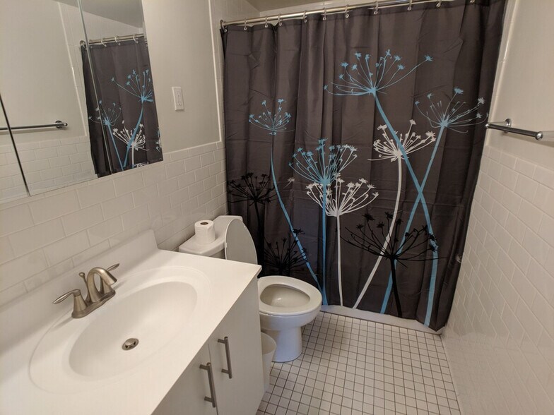 Building Photo - 1575 Tremont St