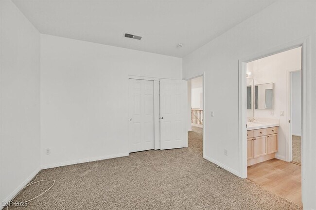 Building Photo - 8845 Zurich Ct