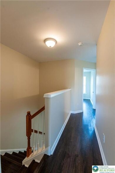Building Photo - 8475 Putnam Ct