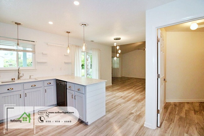 Building Photo - 966 Partridge Dr
