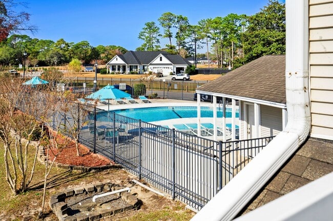 Building Photo - Now Allowing 1 small dog under 30Lbs - Spacious 2 bed/2 bath Deer Creek Villas-Surfside