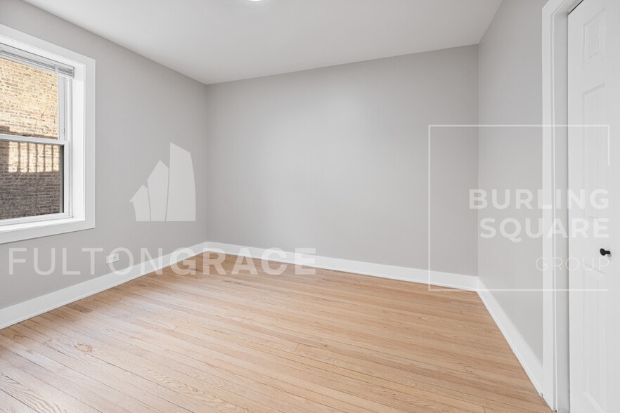 Building Photo - 7375 N Damen Ave