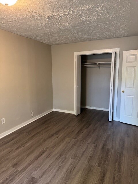 Building Photo - 1212 N 7th St