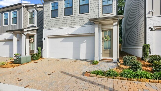 Building Photo - 727 Stickley Oak Way