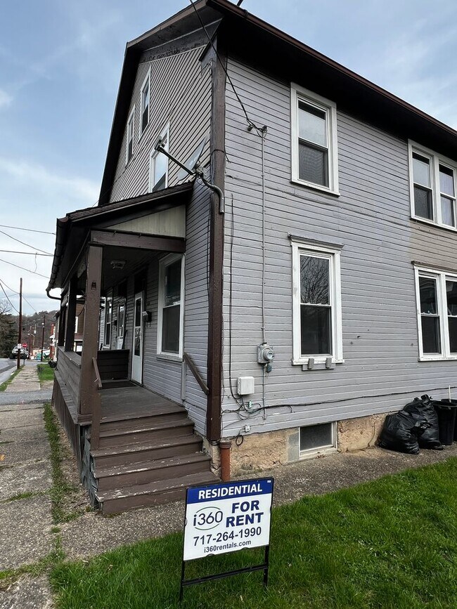 Building Photo - 162-164 Jacob St