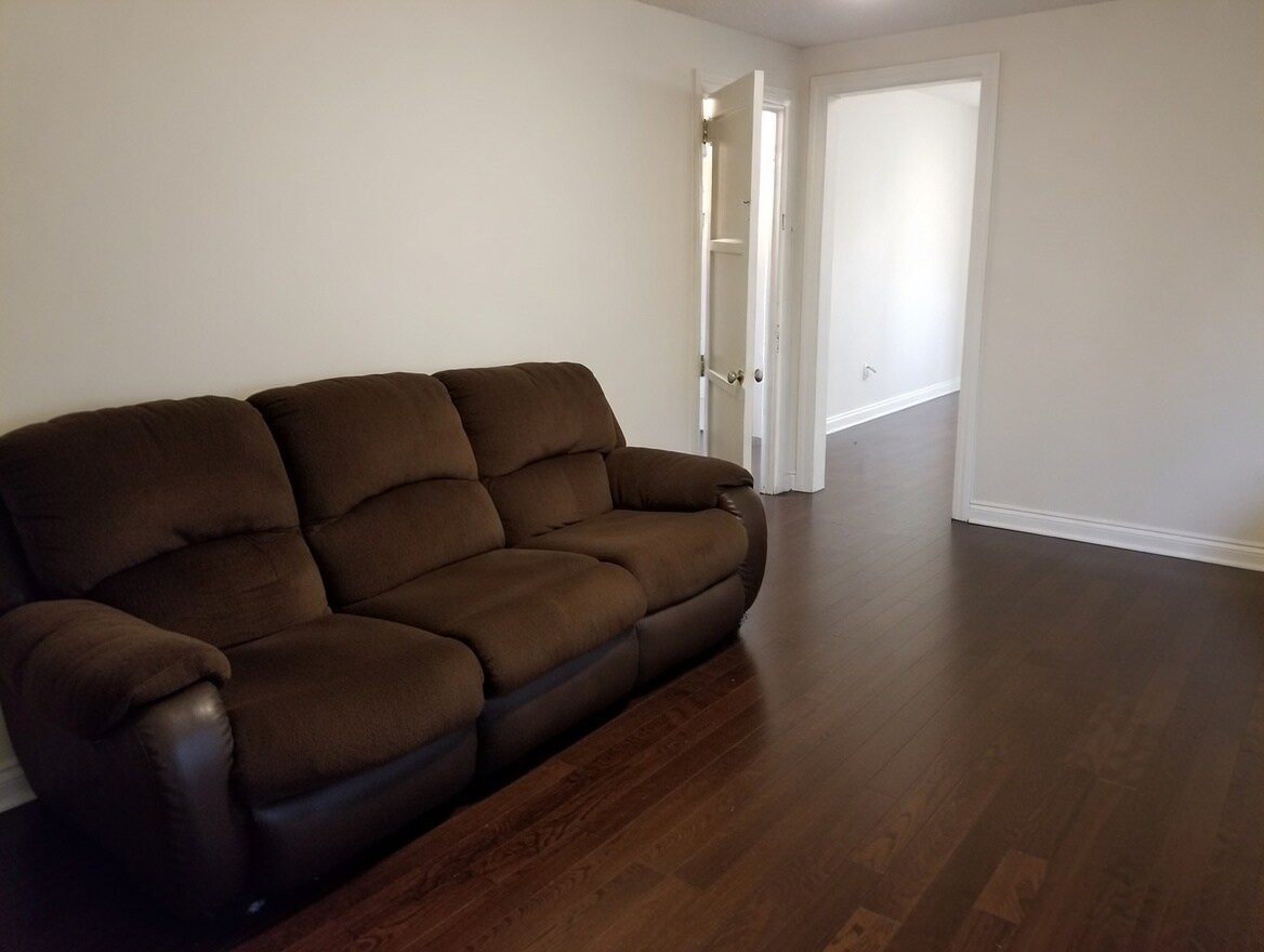 Building Photo - 982 Wayne Ave