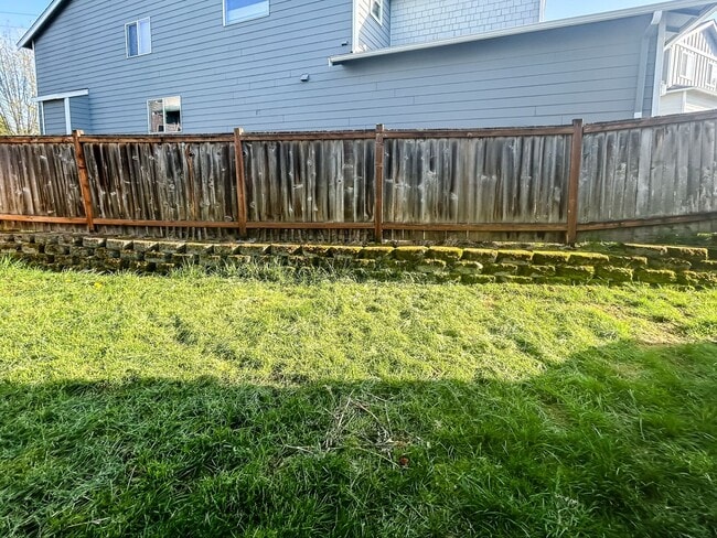 Building Photo - 3BD 2.5BA in LSSD