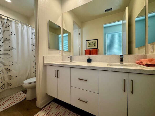 Building Photo - COMING SOON! STUNNING 3 Bedroom/2.5 bathroom in the highly desired Miralon Community!