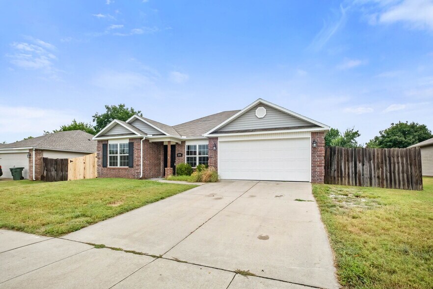Building Photo - 1388 S Spritz Dr