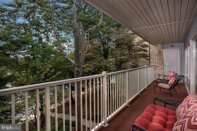 Building Photo - 6132 Allwood Ct
