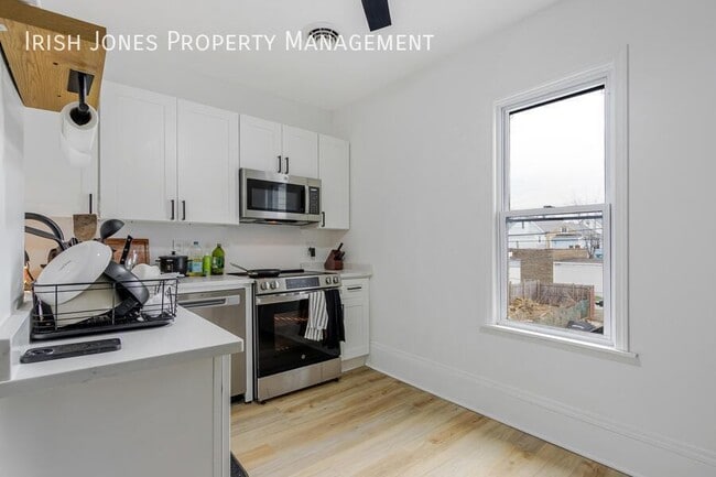 Building Photo - 9 West Ave