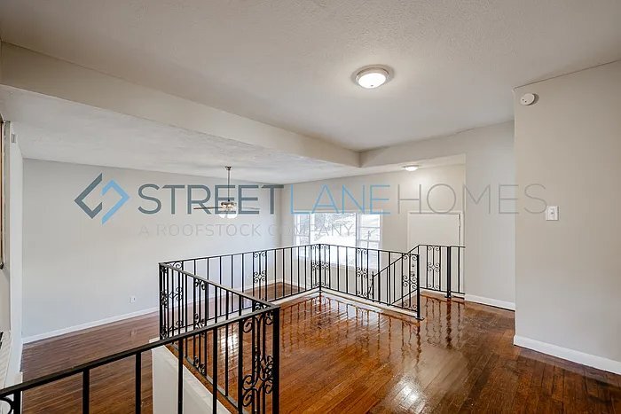 Building Photo - 822 33rd Ave