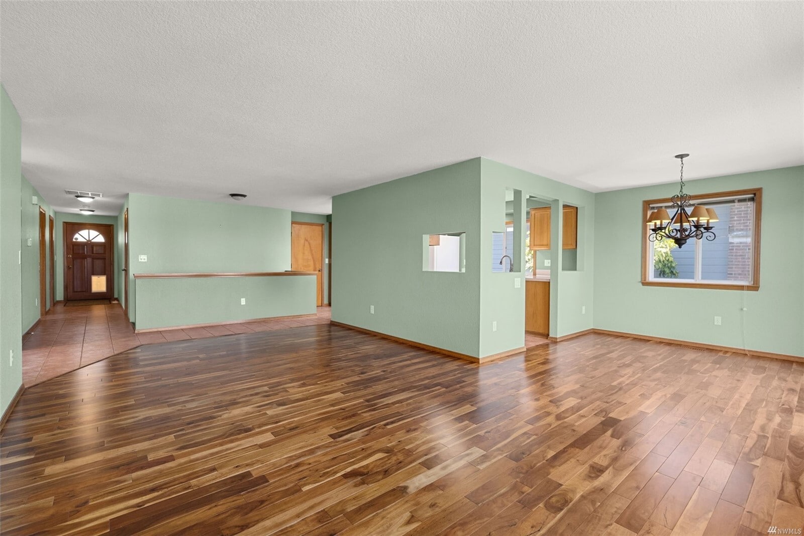 Building Photo - 2334 Island Dr NW