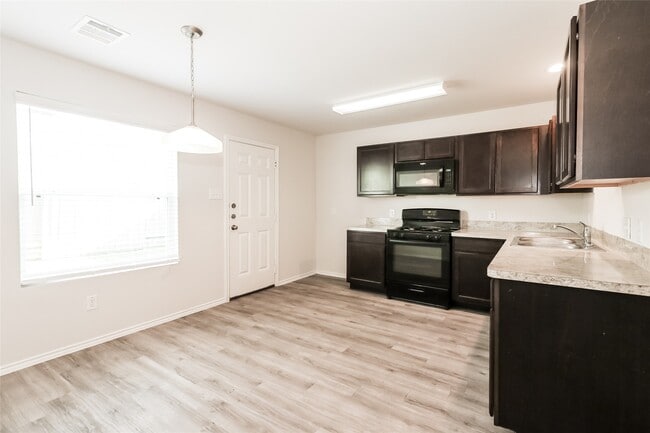 Building Photo - 16922 Lacey Bell Ln