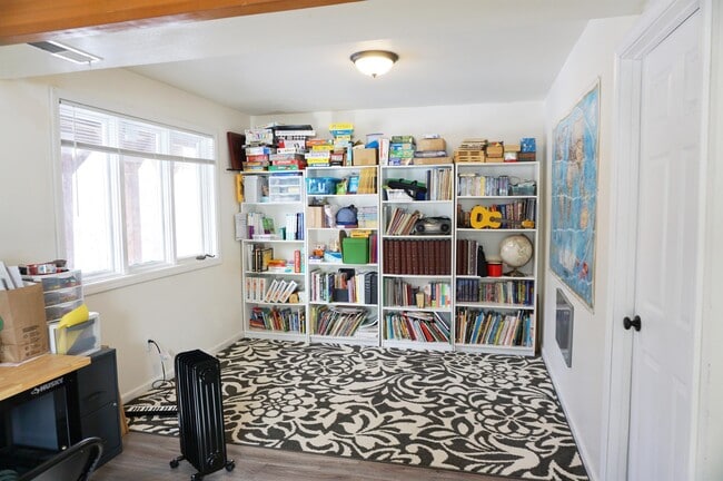 Building Photo - 16007 Mammoth Cir