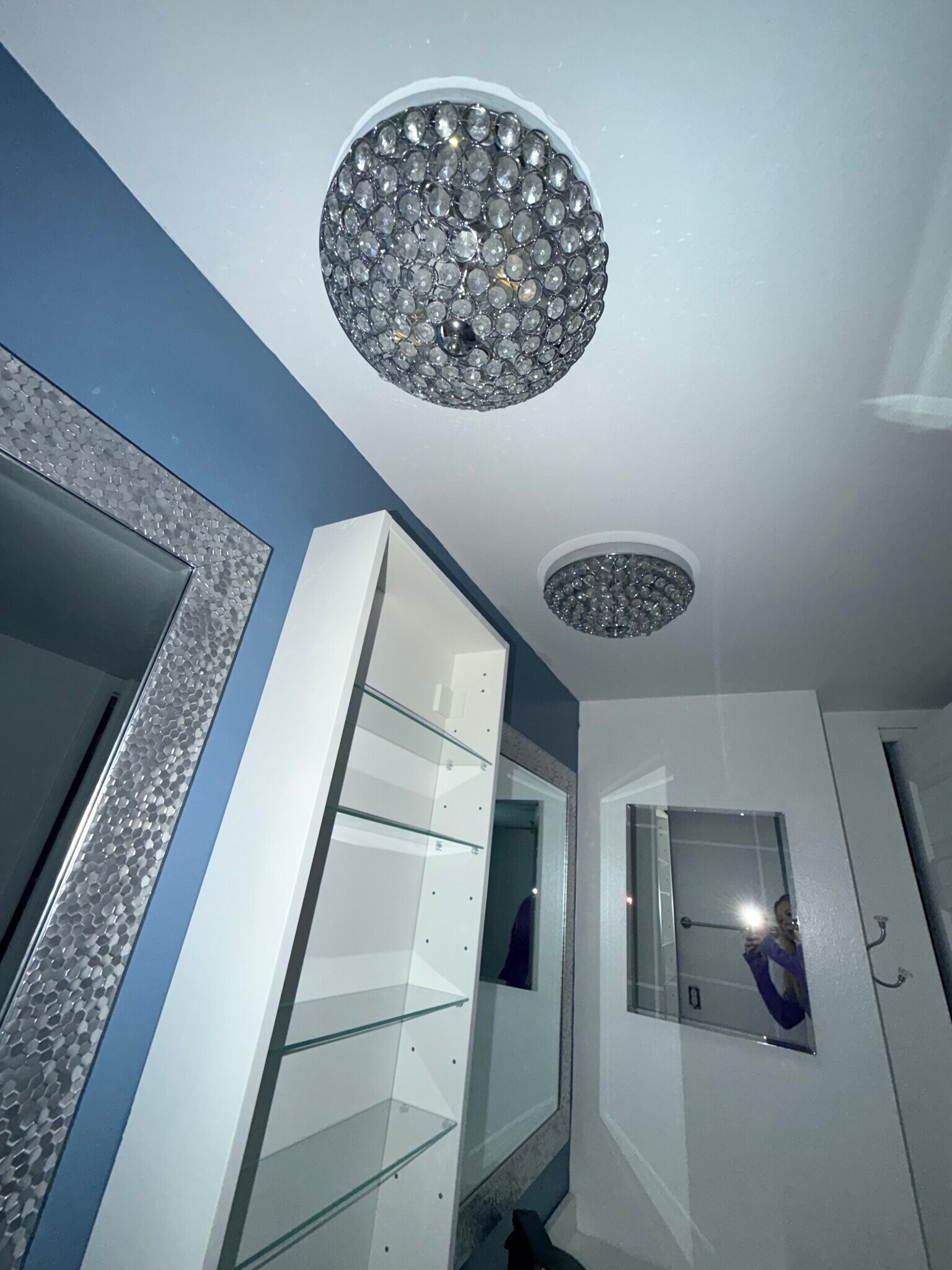 Building Photo - 5920 7th Ave W