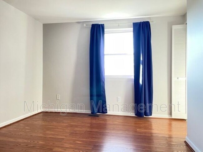Building Photo - 8490 Westchester Ln