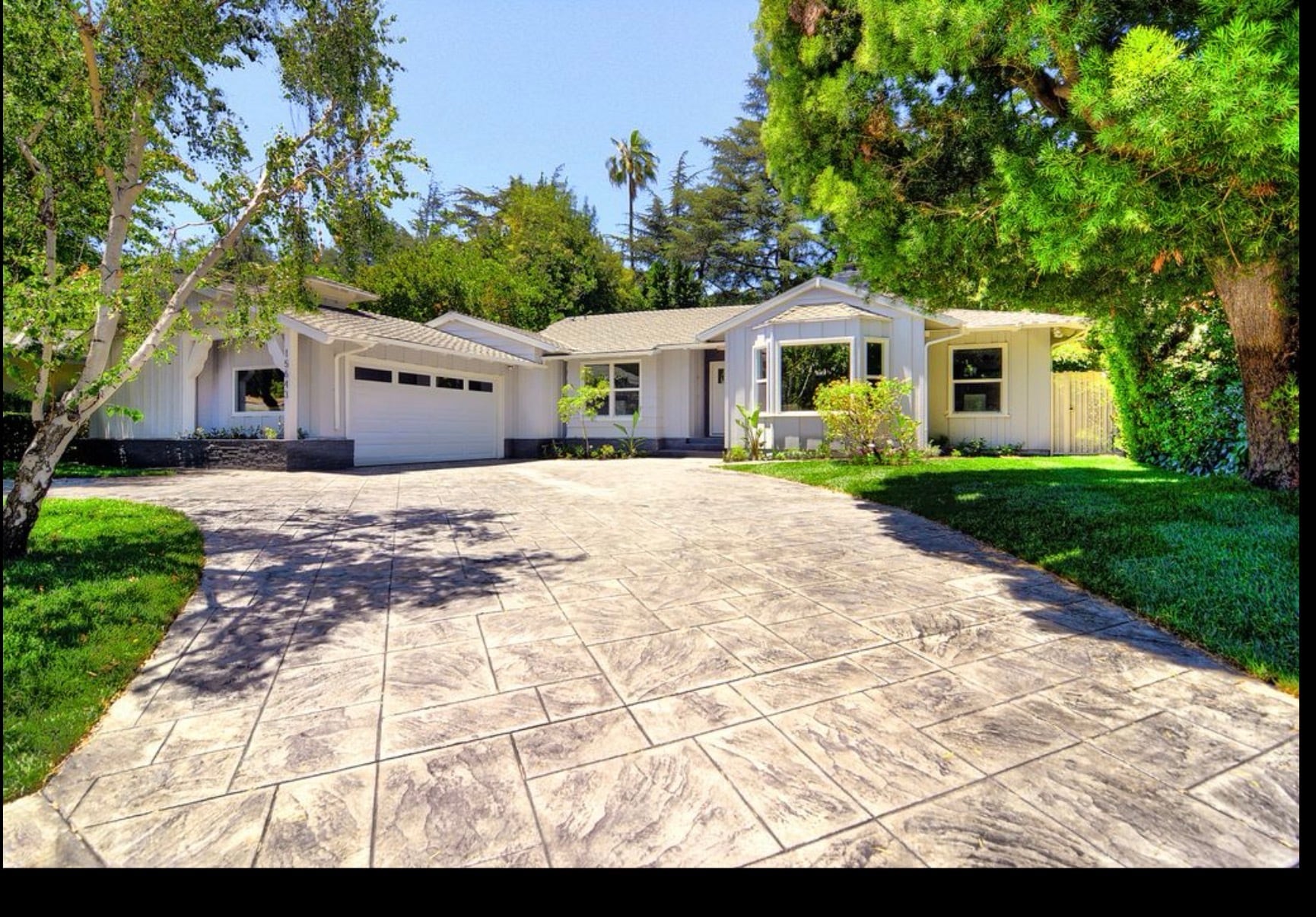 Building Photo - 15643 Woodfield Pl