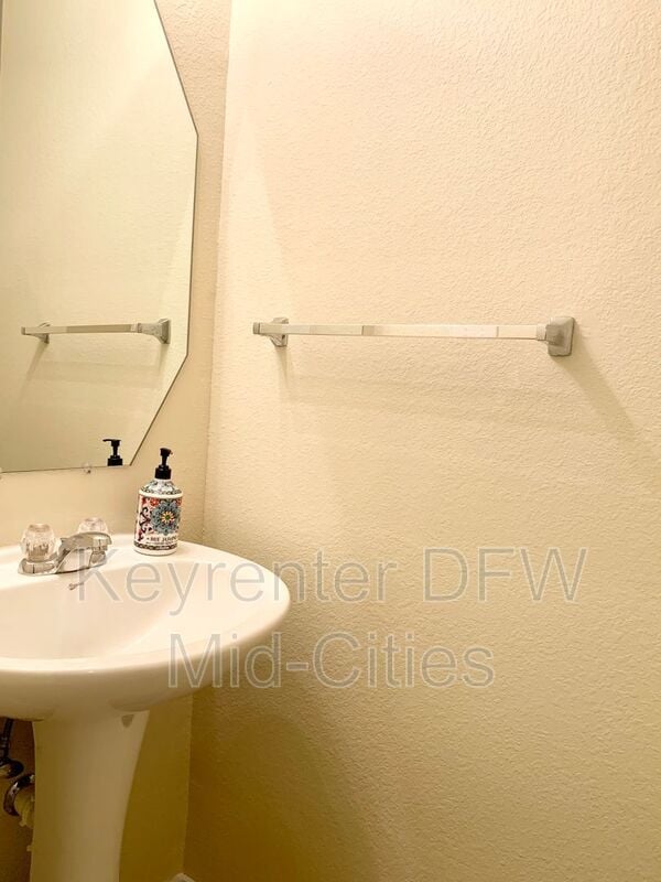Building Photo - 2993 St Andrews Dr