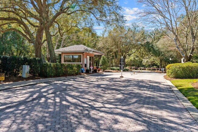 Building Photo - 4319 Sunset Beach Cir