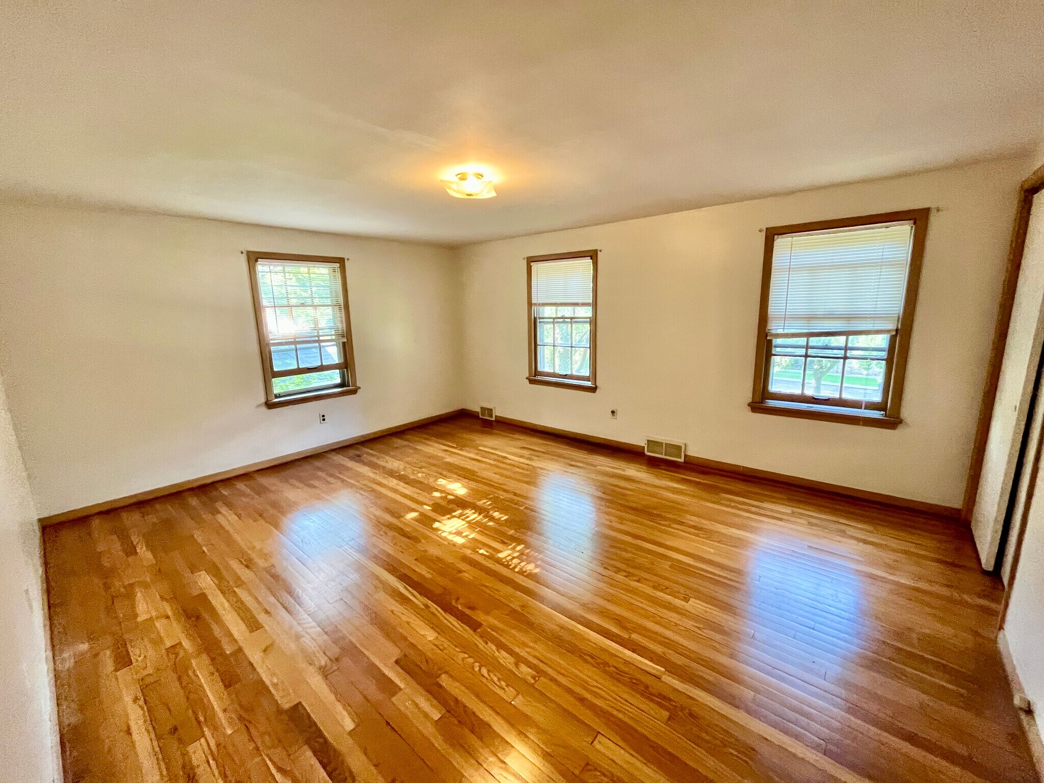 Building Photo - 2463 Derbyshire Rd