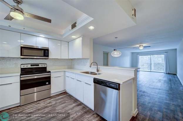 Building Photo - 4401 Martinique Ct
