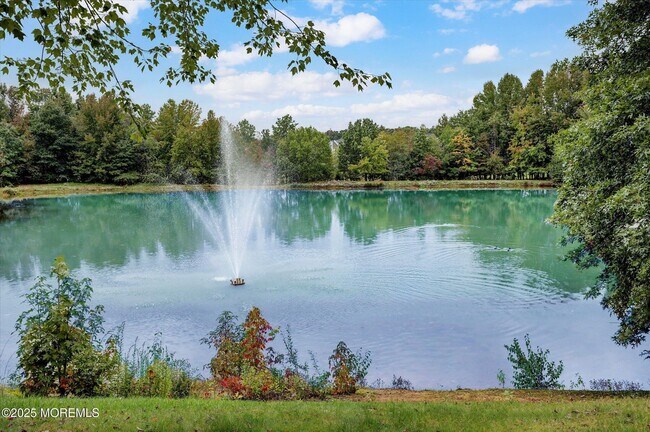 Building Photo - 150 Nathan Dr